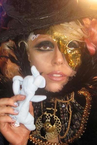 Lady Gaga relança The Fame com oito músicas novas e inéditas