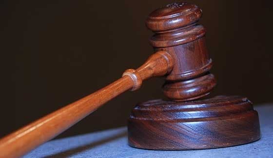 Naturista neozelandês vai à Justiça para poder andar nu