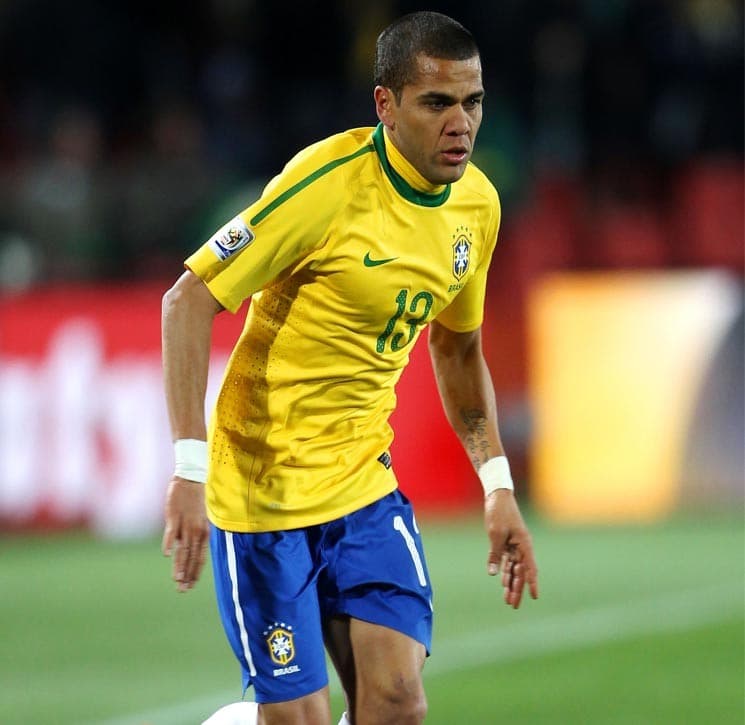 Daniel Alves diz que sonha em atuar no mesmo time que Neymar