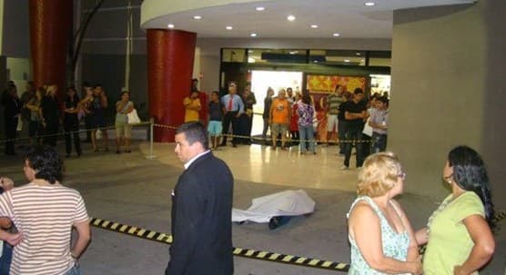 Paraibano morre na porta de shopping depois de passar mal e ser expulso