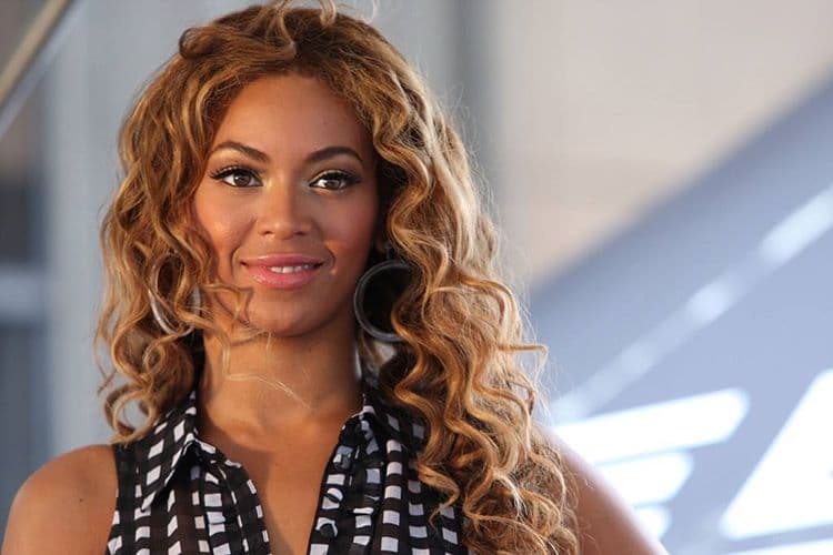 Rica! Beyoncé foi a artista mais bem paga de 2016, afirma Billboard