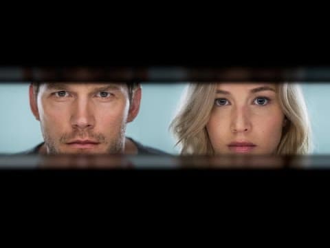 Chris Pratt corta Jennifer Lawrence de várias fotos e ela resolve se vingar em programa de TV