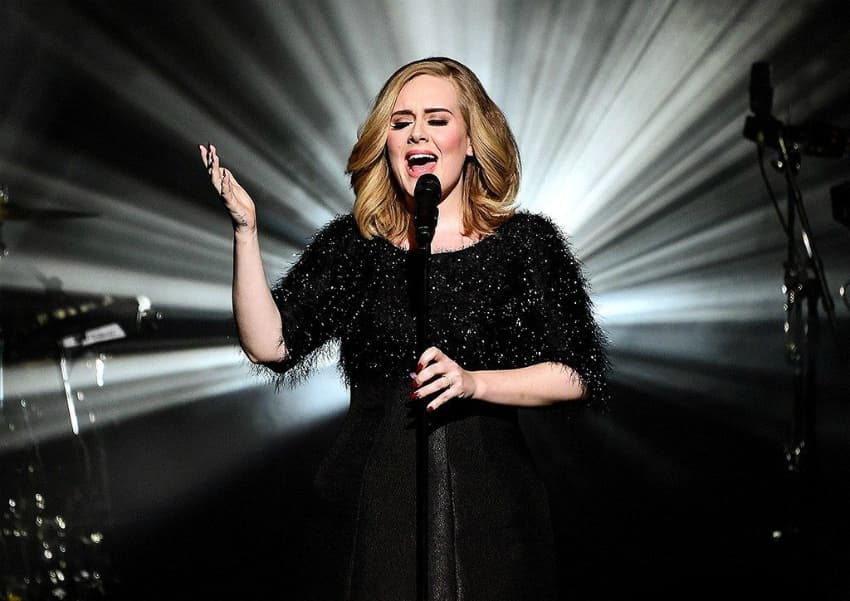 Adele quebra recorde de permanência em ranking com álbum de 2011