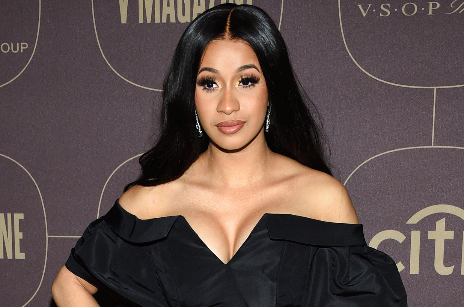 Eleita "Mulher do Ano" pela Billboard, Cardi B xinga internautas e manda recado
