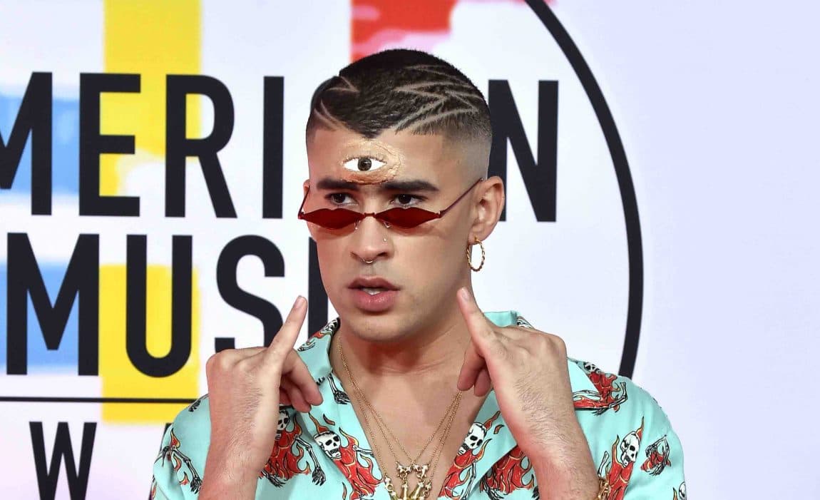 Bad Bunny conquista topo e faz história na parada de álbuns dos EUA