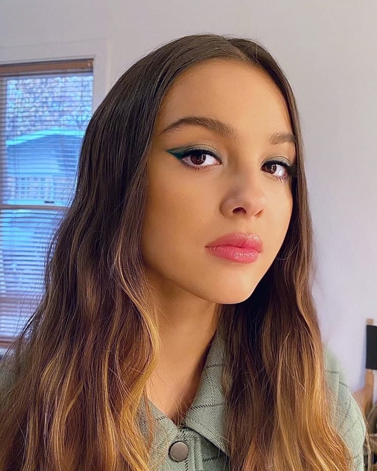 “Drivers License” de Olivia Rodrigo completa 8 semanas no topo da Billboard Hot 100